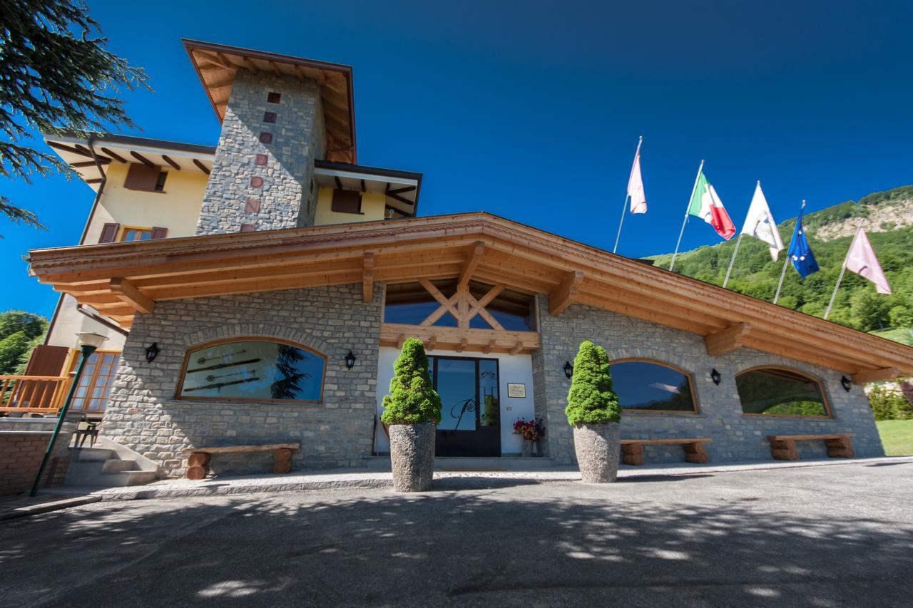 Sport Hotel Prodongo Brallo Di Pregola Exterior foto